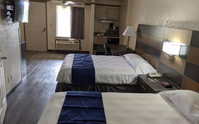 Atrium Inn