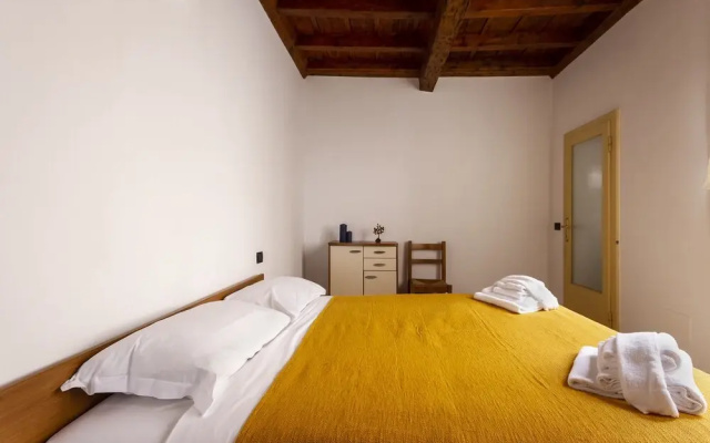 Canossa Apartment