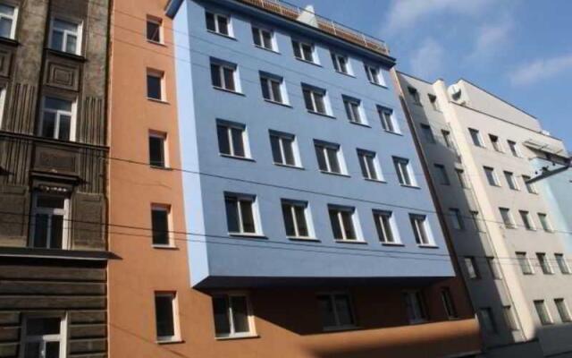 Апартаменты Royal Living Apartments вид на фасад