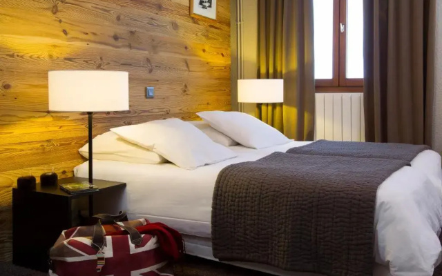 Hillary Hotel