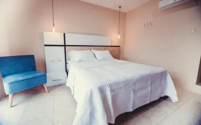 Golden Hostal