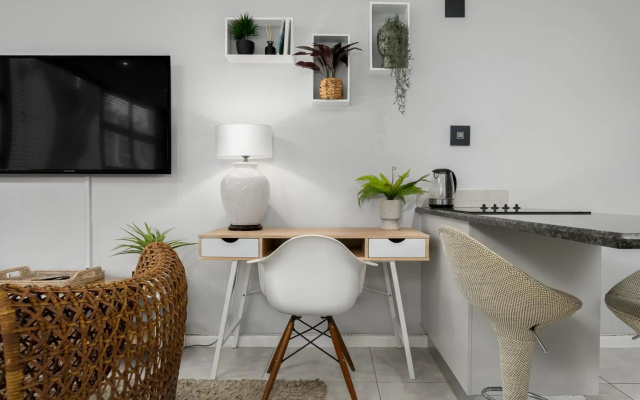Montclair Apartments