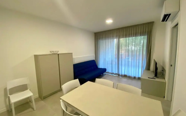 Cozy Flat 300m From the Beach