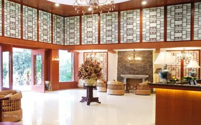 Xiqiang Homeland Hotel - 4 Nights, Mao Xian, China
