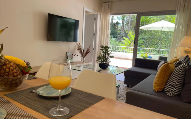 Central location, next to the beach at Golden Mile 208