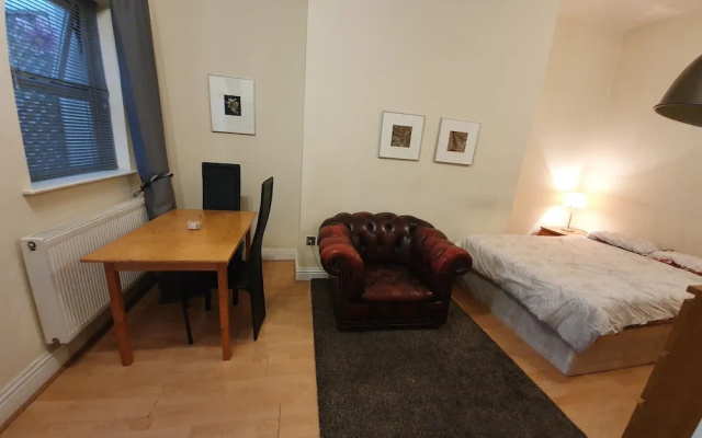 Studio Apartment in South Kensington 6