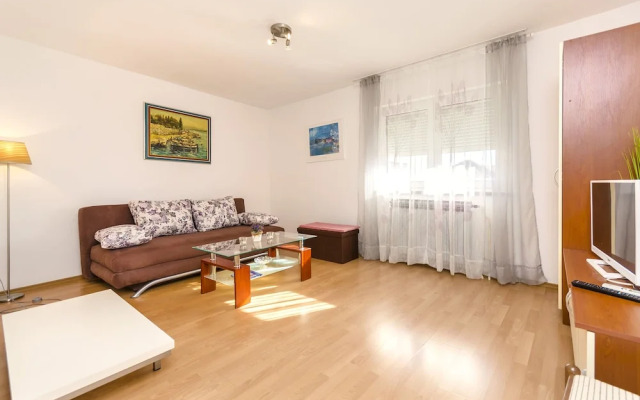 Apartment Violet