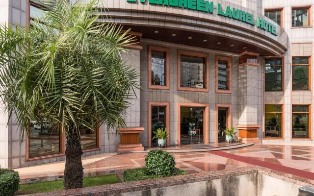 Отель Evergreen Laurel Hotel Bangkok Таиланд, Бангкок - отзывы, цены и фото номеров - забронировать отель Evergreen Laurel Hotel Bangkok онлайн вид на фасад