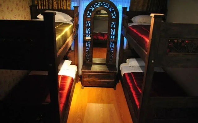 Ak Hostel