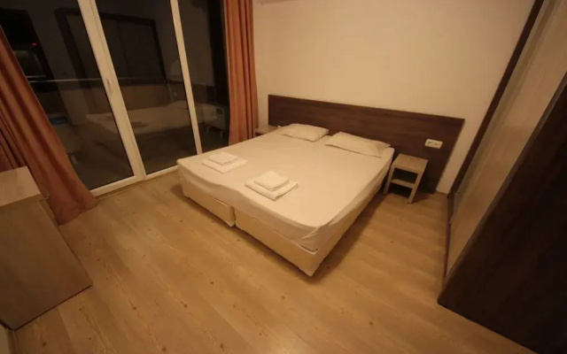 Menada Zornitsa Apartments