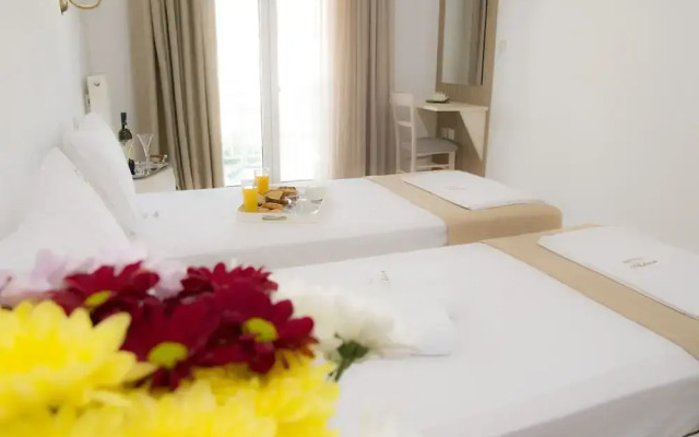 Astron Hotel
