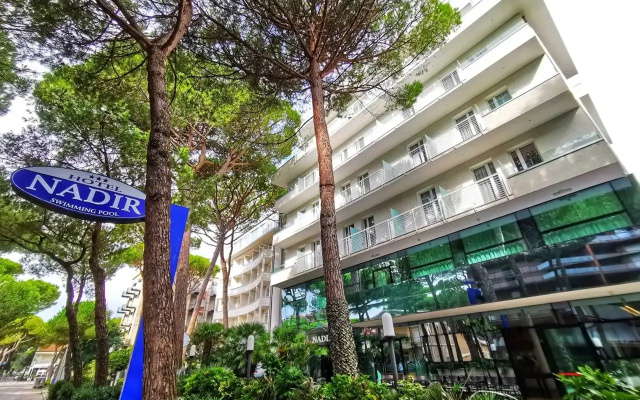Hotel Nadir