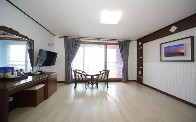 Yangyang Sunrise Hotel