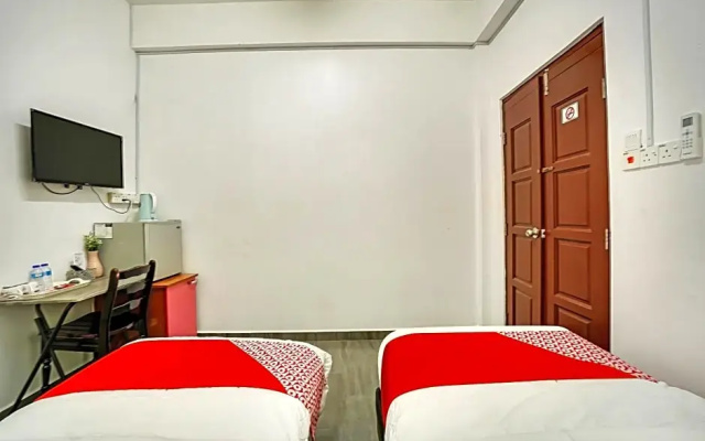 OYO 90462 Padang Besar Green Inn