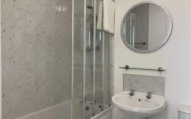 Luxurious Loft Flat 2-bed/2-bath