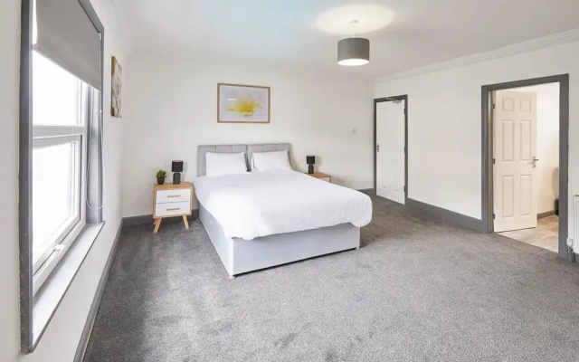 Host Stay Room 8 Clarendon