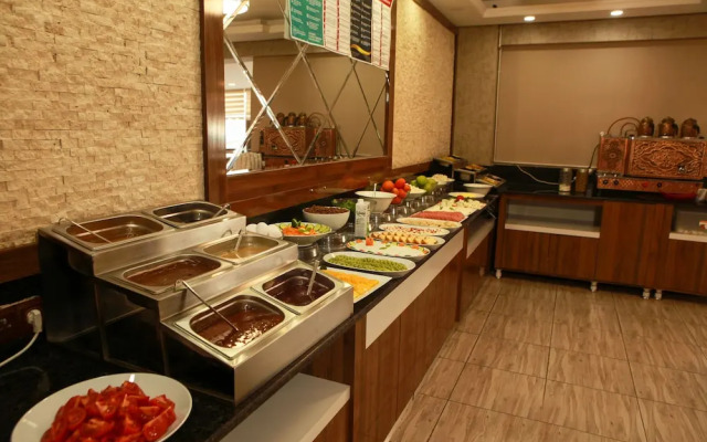 Van Suites Hotel