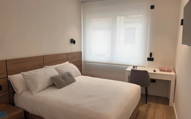 Apartamentos Prior by gaiarooms