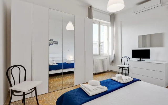 Lulli Cozy Apartment with Balcony