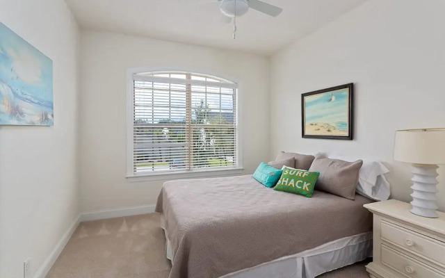 403 Mariners Circle by Hodnett Cooper