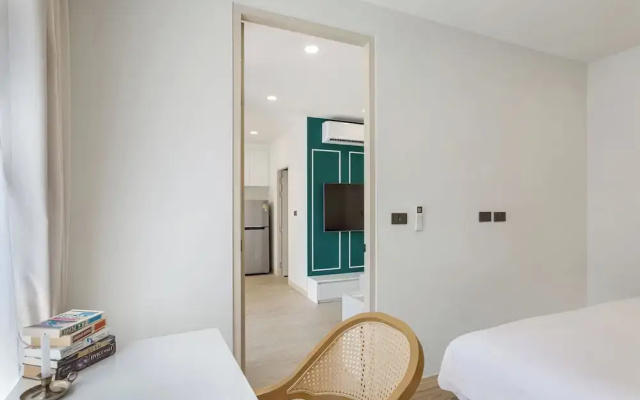 One bedroom Palmetto Condo Karon A309