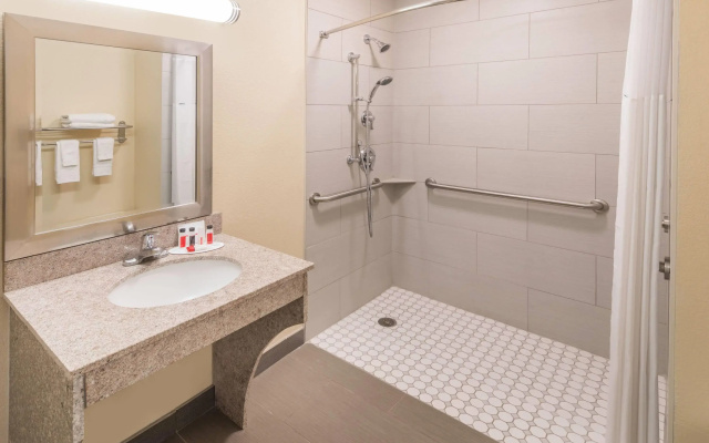 Days Inn by Wyndham Madison