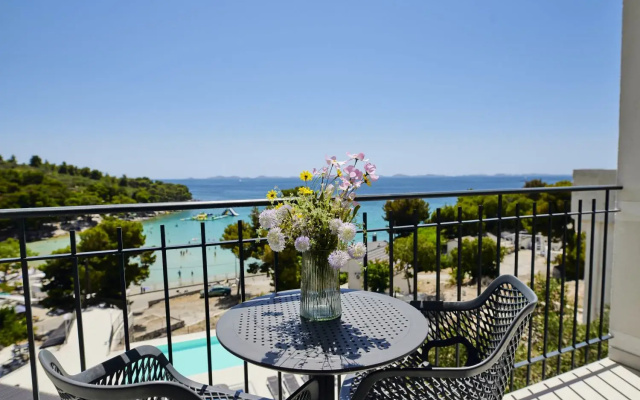 Colentum Resort Murter