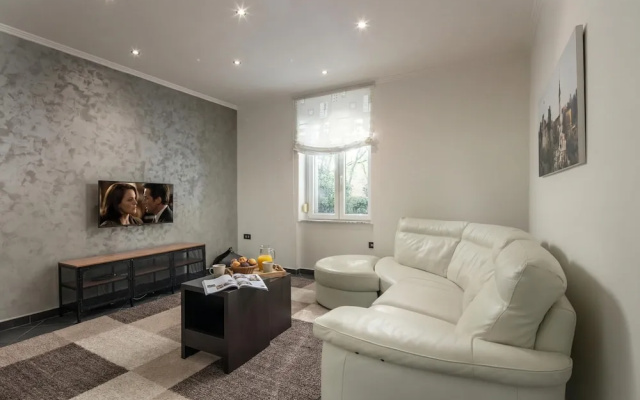 Quiet City Apartment Dexa