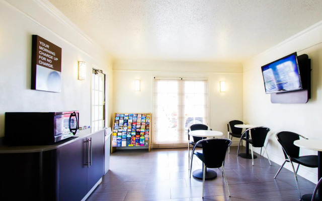 Motel 6 Austin, TX - Midtown