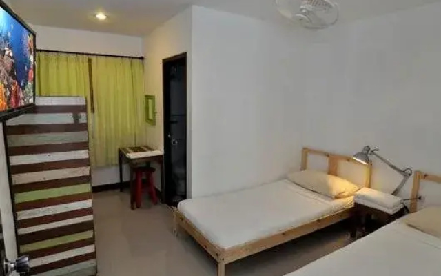 Pier 24 Boutique Guesthouse