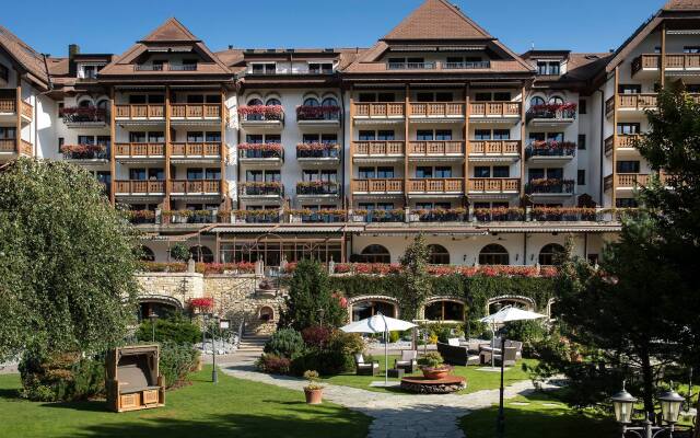 Отель Park Gstaad Швейцария, Гштад - отзывы, цены и фото номеров - забронировать отель Park Gstaad онлайн вид на фасад