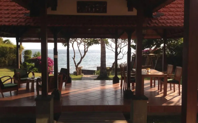 Rumah Imbang Villa - Candidasa