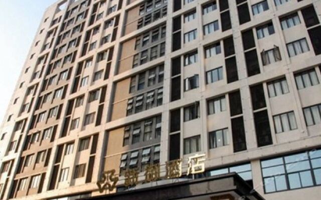 New Royal Hotel вид на фасад