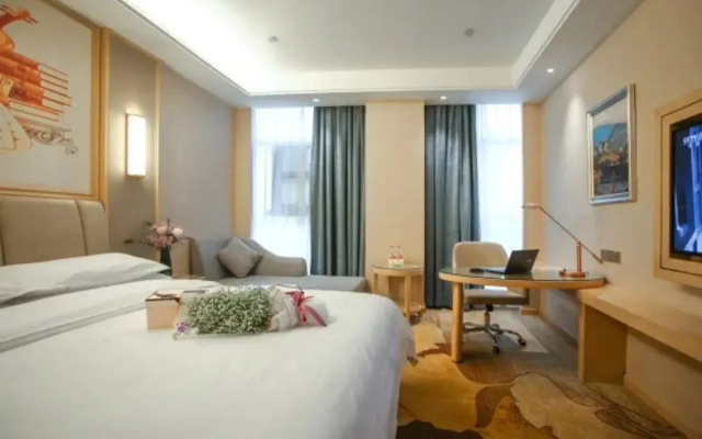 Vienna International Hotel (Chongqing Nanping Pedestrian Street)