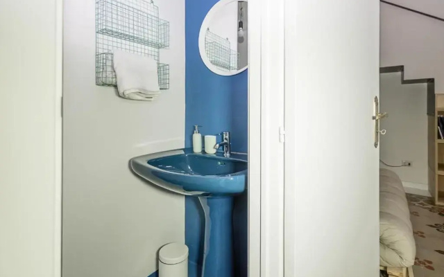 Boat Design Studio Apartment