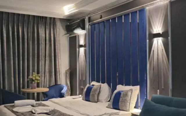 Blue Plus Hotel