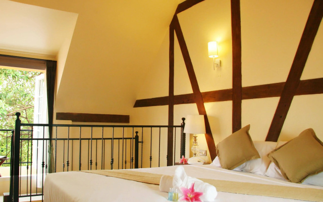 Charcoa House & Cozy Hotel