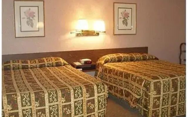 Red Carpet Inn Denver
