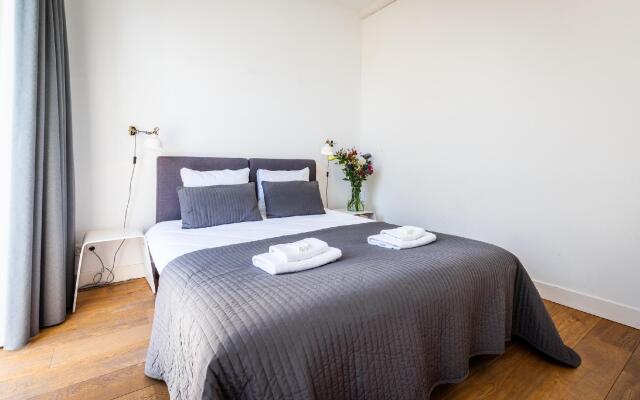 Апартаменты Prince Canalhouse Apartment Suites комната для гостей