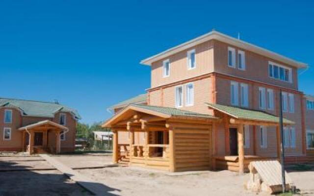 Гостиница Baykalsky Mayak Guest House в Новом Энхалуке отзывы, цены и фото номеров - забронировать гостиницу Baykalsky Mayak Guest House онлайн Новый Энхалук вид на фасад