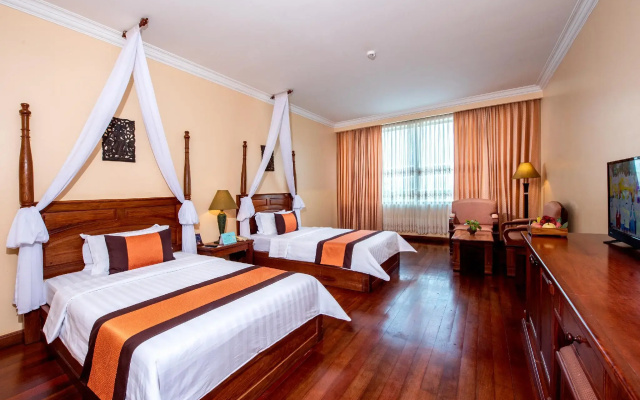 Pacific Hotel & Spa