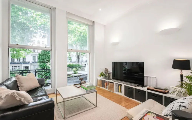 2-bed Knightsbridge Home
