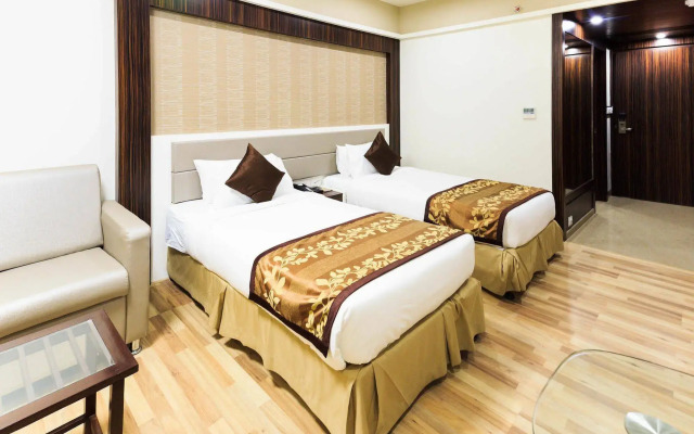 Zo Rooms Lakdi Ka Pul X Road