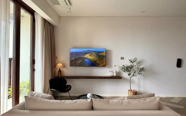 The Metropole - Horizon View Riverside