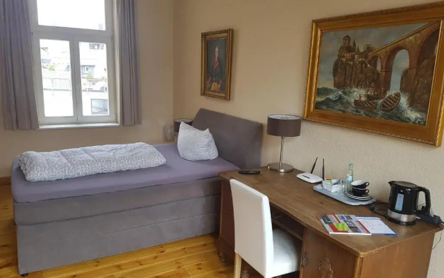 Schillers Hotel Cafv Garni