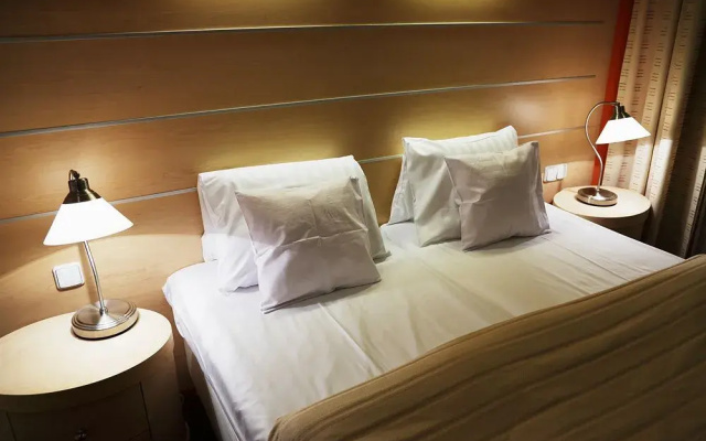 Hotel Domus Expo