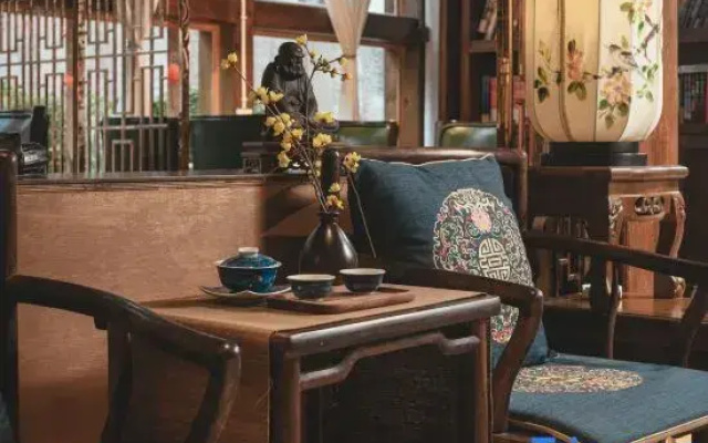 Shisanjian Hotel