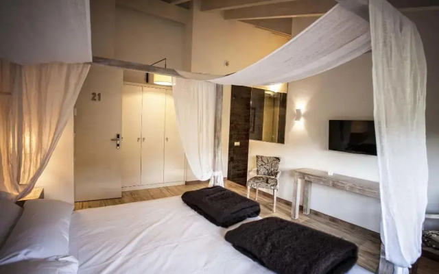 Hotel Pura Vida