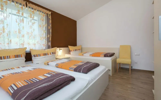 Rich Holiday Home with Sauna, Garden & Valley-Views in Itter