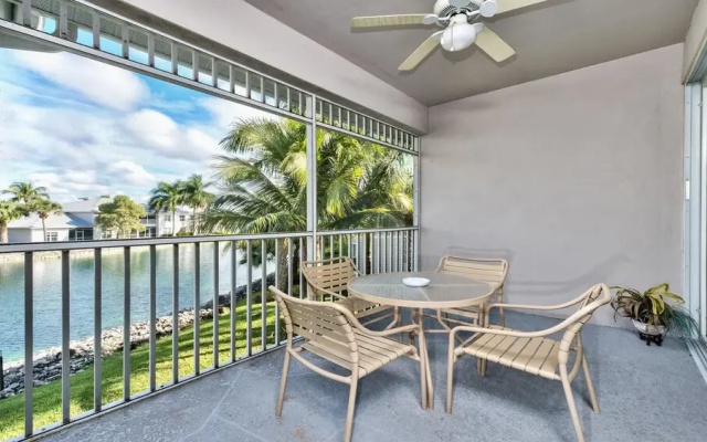 Casabella Golf 2 Bedroom Home by NFVH